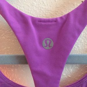 Lululemon sports bra